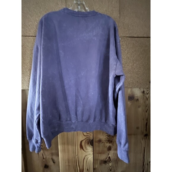 Vintage  Virginia Beach VA Sweatshirt Large - Faded Distressed Crewneck Purple - Picture 6 of 6